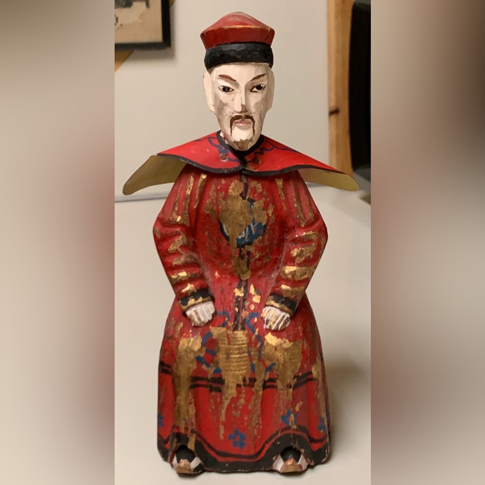 Vintage Hand Carved Wooden Seated Oriental Asian Chinese Emperor Figurine